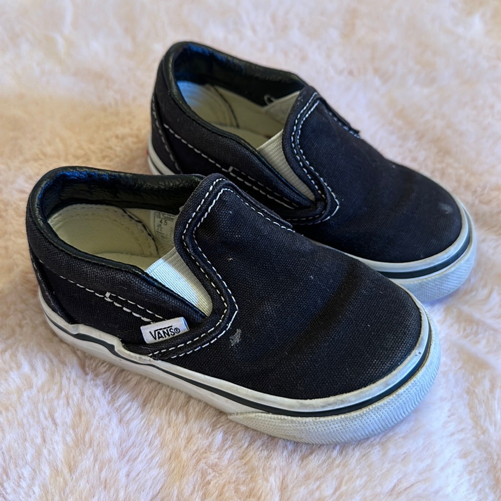 Baby black Vans
